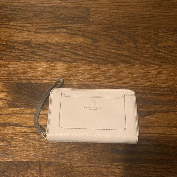 Marc Jacobs Handbags - Marc Jacobs Empire City Travel Wallet with Strap light gray